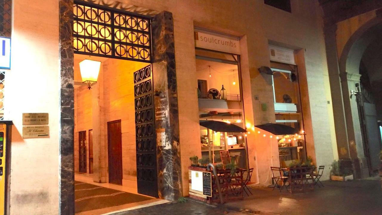 Mini Appartamento Al Chiostro Naples Luaran gambar